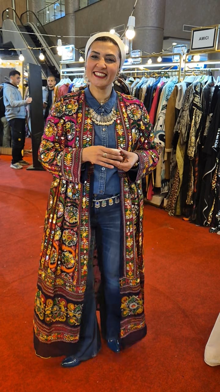 Ethnic-Mirror Kimonos