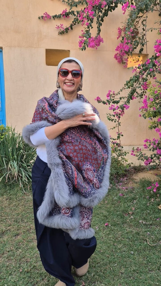 Double Layered Reversible Fur Shawls  Pure Boiling Wool Size