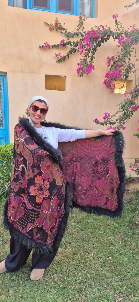 Double Layered Reversible Fur Shawls  Pure Boiling Wool Size