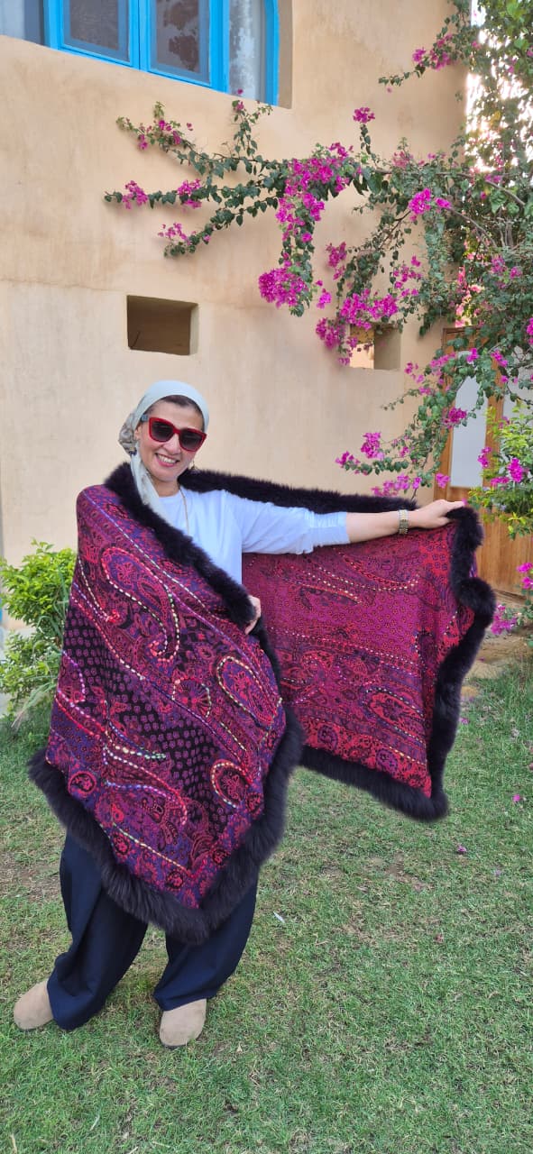 Double Layered Reversible Fur Shawls  Pure Boiling Wool Size