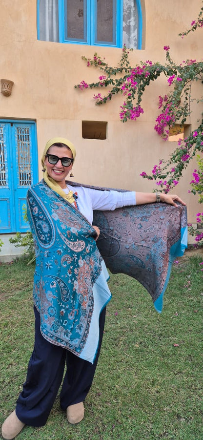 Reversible paisley shawl in purple and teal blue