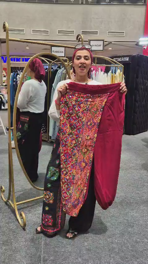 Embroidered Alaadin Pants